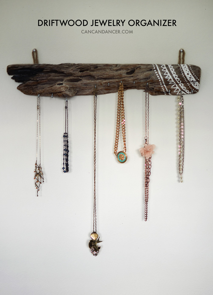 Beautiful Driftwood Jewelry Hanger You Can Make - DIY Candy